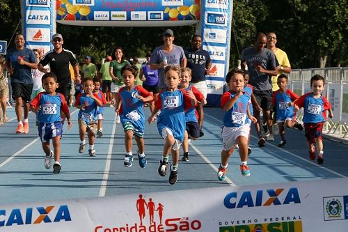 Prova mirim será no dia 29/01 no CEFAN. Uma semana antes, no dia 20, é a vez da corrida de São Sebastião CAIXA receber mais de cinco mil atletas no Aterro do Flamengo. Eventos em homenagem ao padroeiro da cidade abrem o calendário carioca oficial de eventos esportivos / Foto: Divulgação